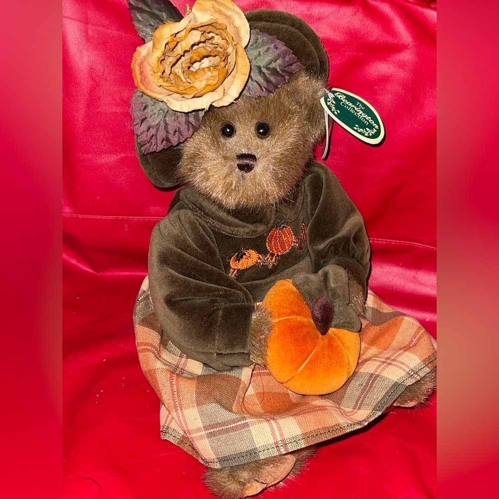 The Bearington Collection Autumn Harvester Style 1079 with Tags.